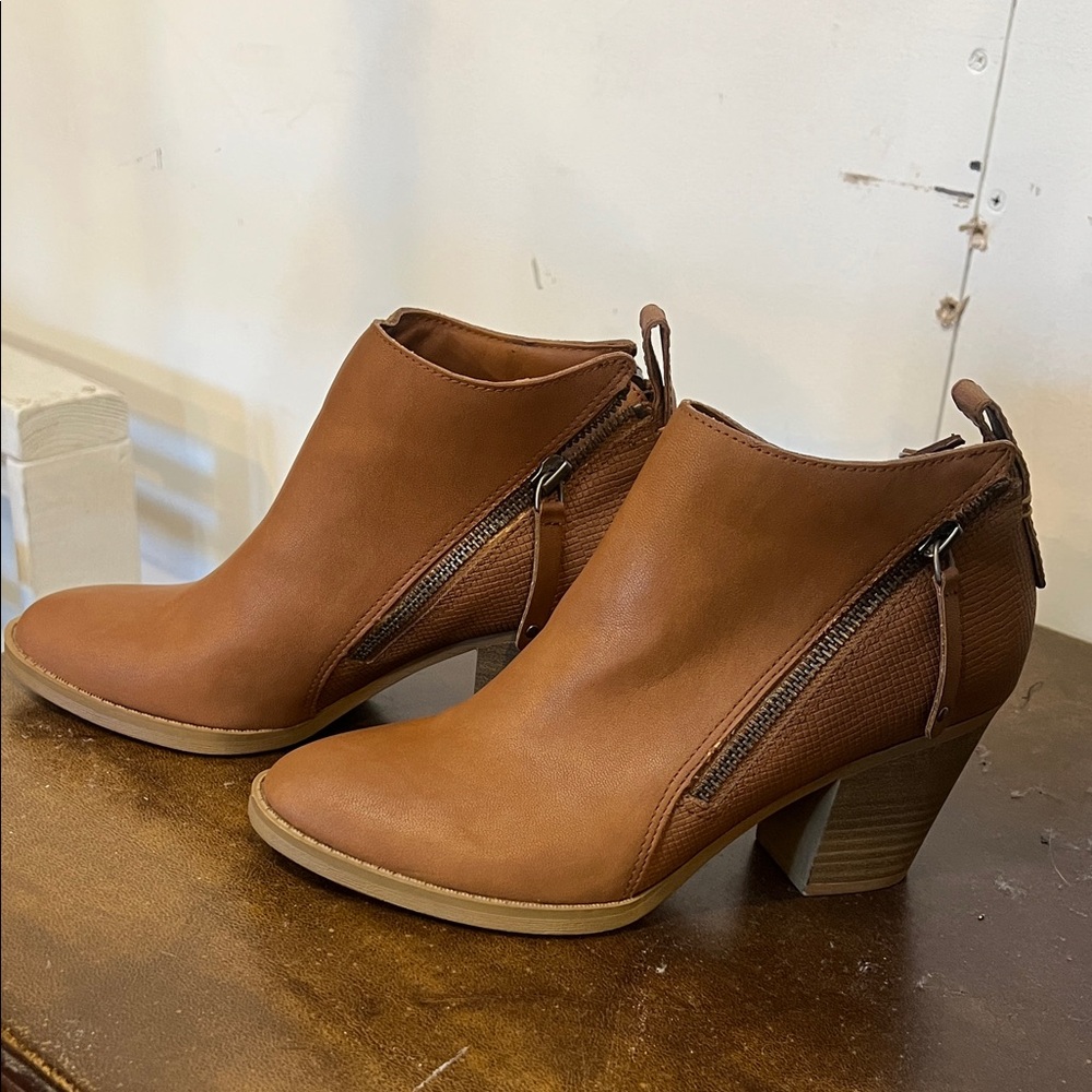 DV by Dolce Vita Tan Ankle Booties with Zipper